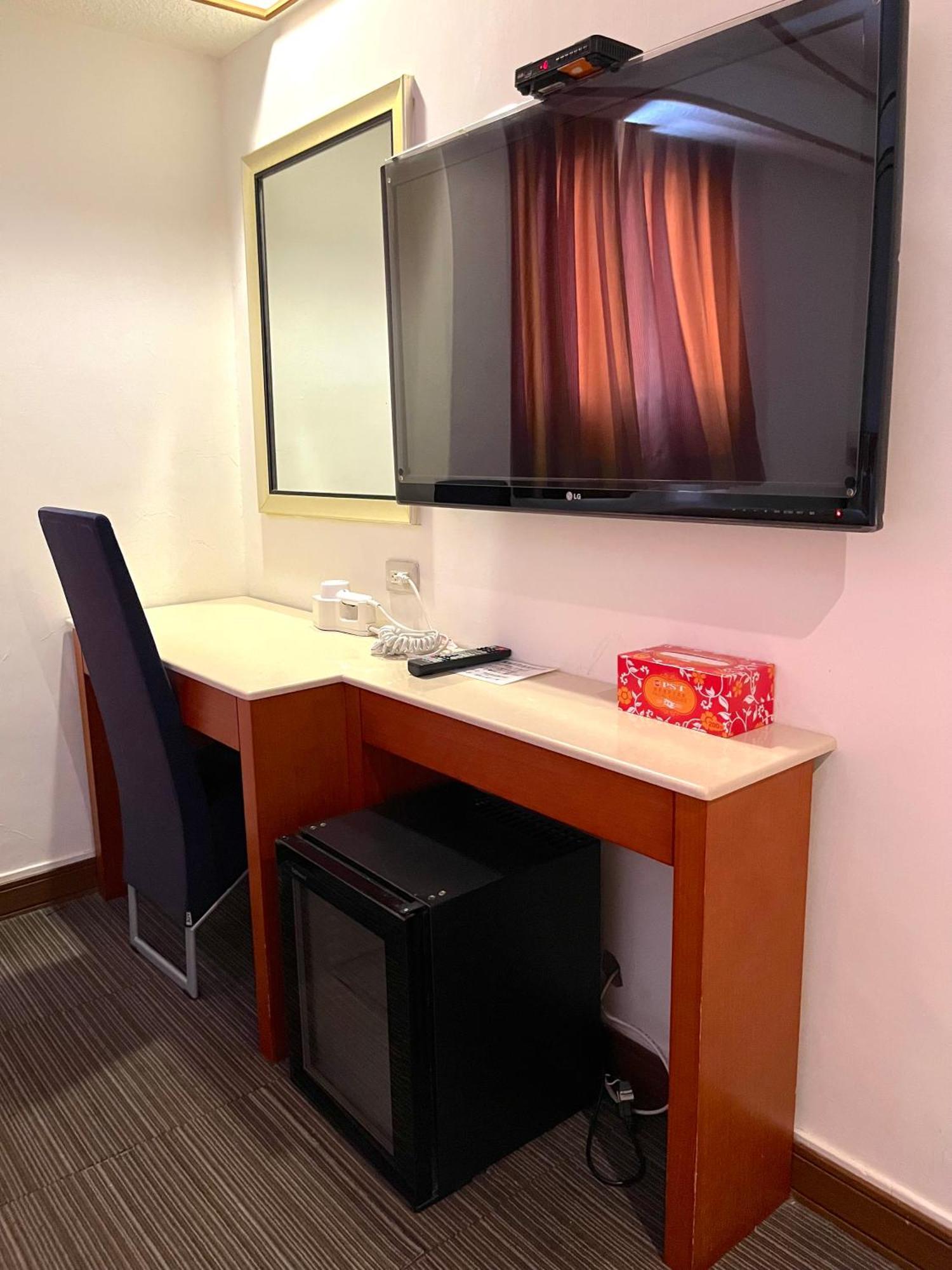 Hua Guo Hotel Keelung Oda fotoğraf